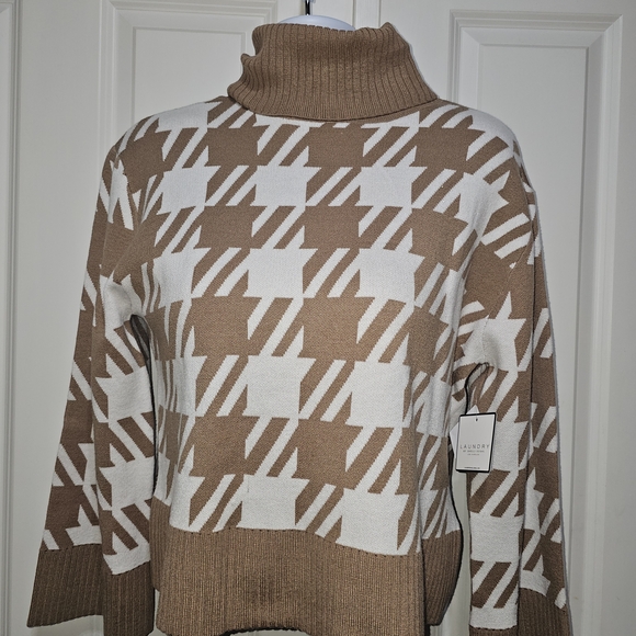 a new day Sweaters - NWT Laundry By Shelli Segal Ivory And Camel Houndstooth Sweater